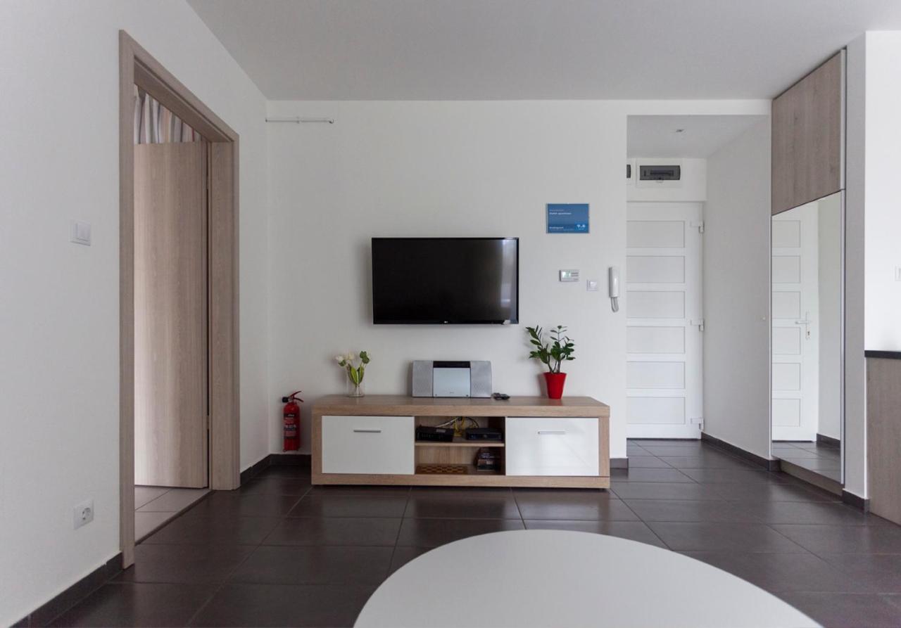 Dobo Apartman Szegedin Exterior foto