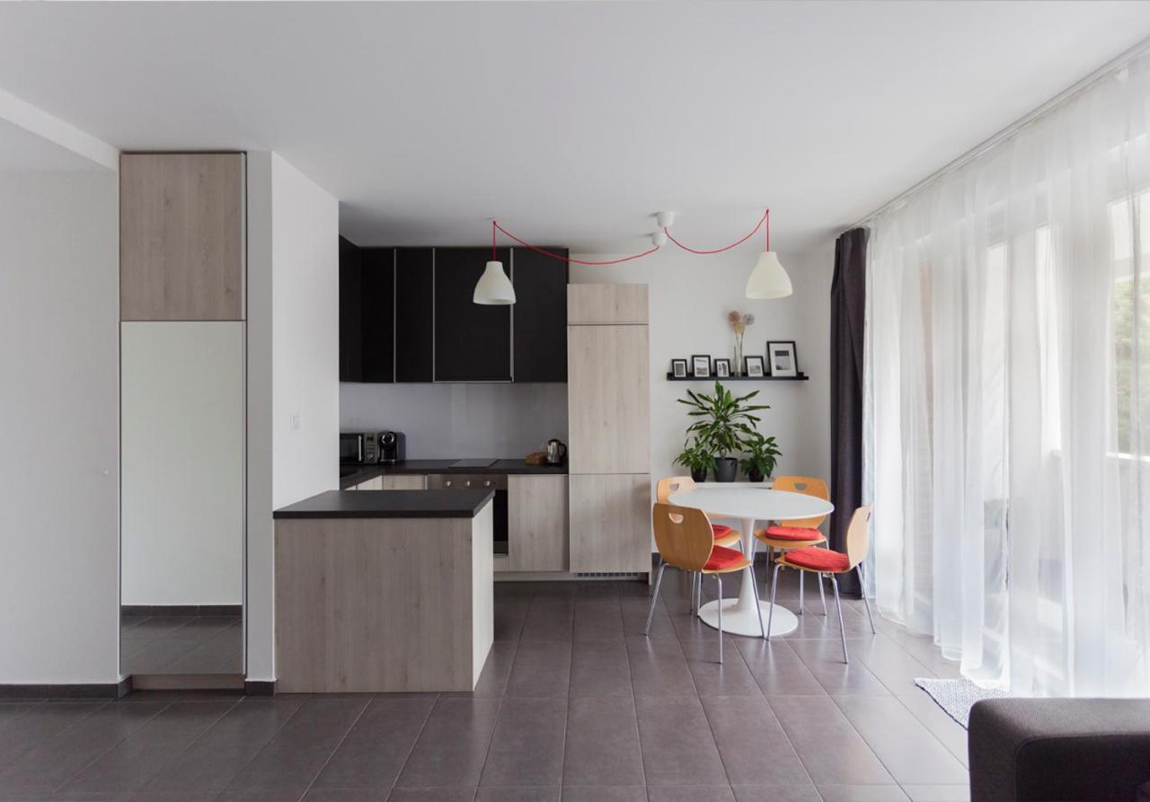 Dobo Apartman Szegedin Exterior foto