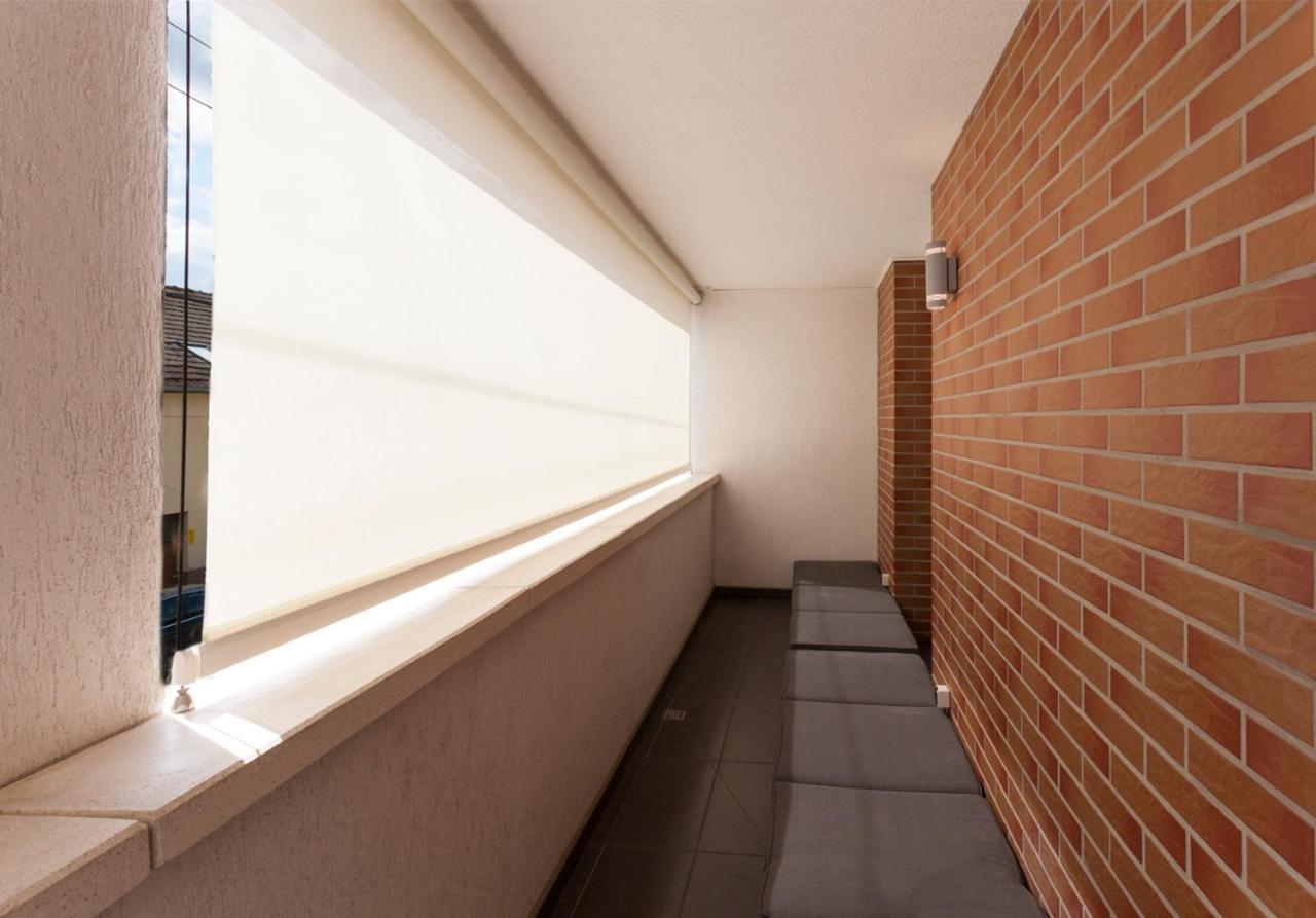 Dobo Apartman Szegedin Exterior foto