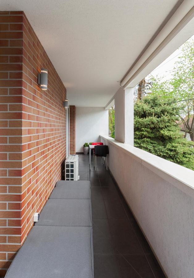 Dobo Apartman Szegedin Exterior foto